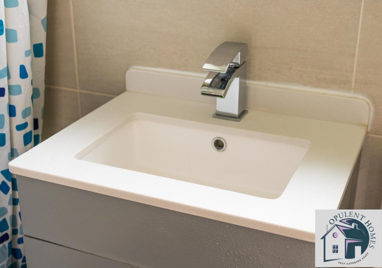 Villa Contractors Pad - 4 Bed Town House - Cent Reading - Free Parking Exterior foto